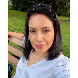 Meet your Posher, Mayra